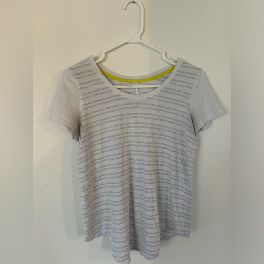 Lululemon Tshirt
